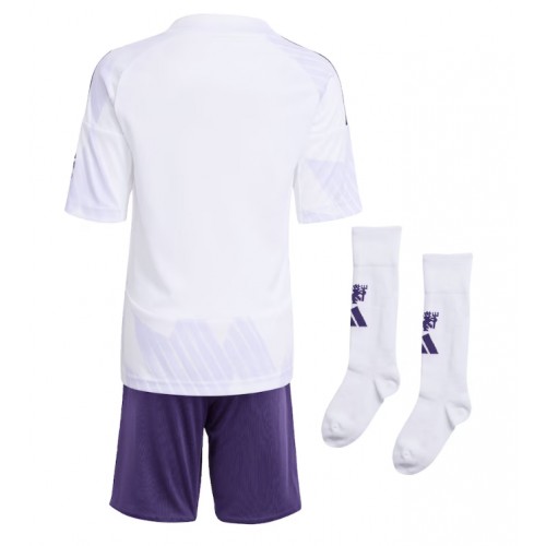 Manchester United Replika Bortatröja Barn 2025-26 Kortärmad (+ Korta byxor) Manchester United Replika Bortatröja Barn 2025-26 Kortärmad (+ Korta byxor)